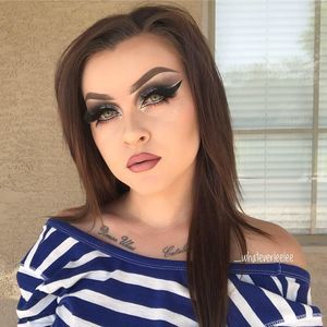 Meet your Posher, Lili